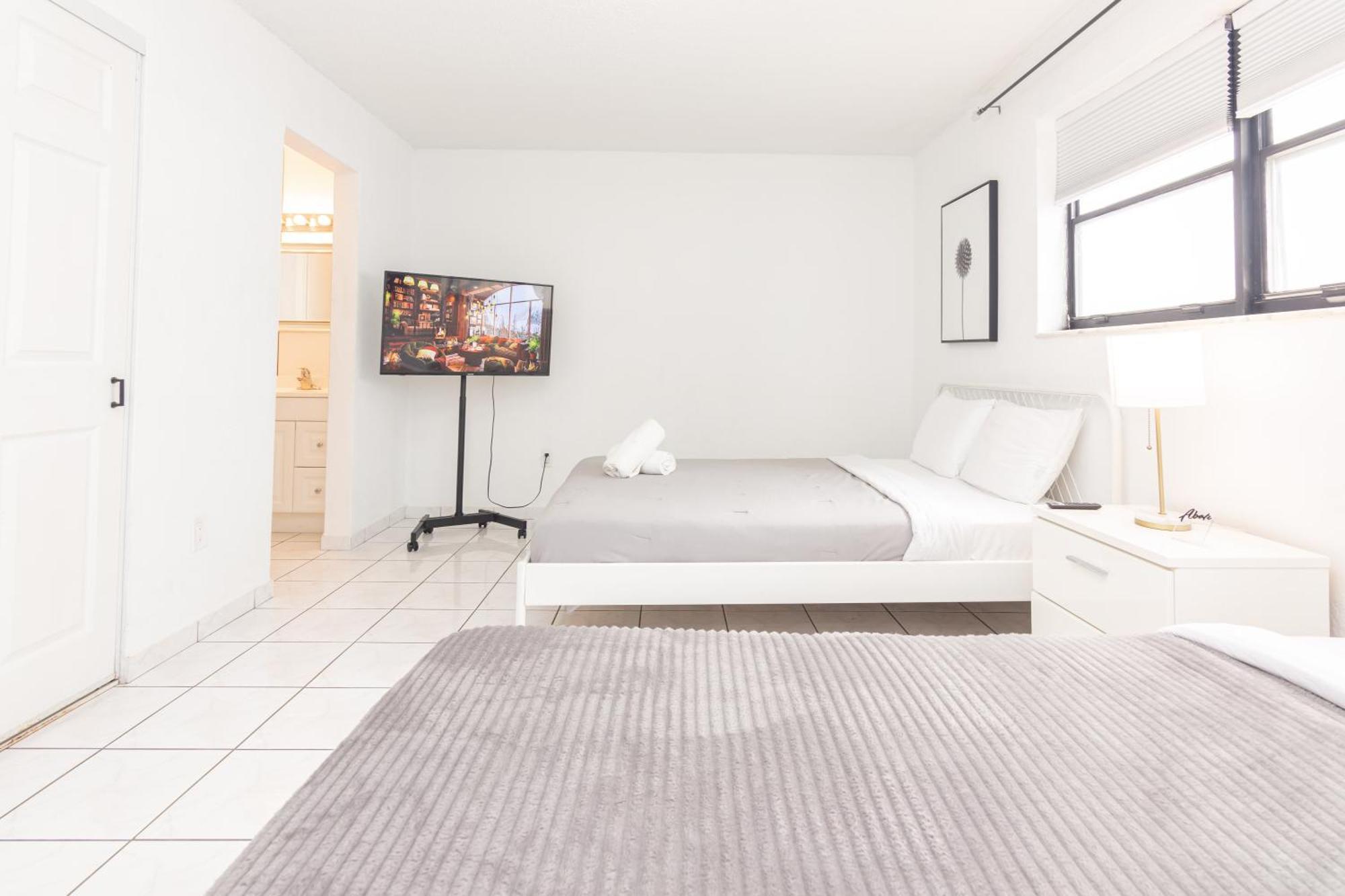 One Bedroom Apartment - With Parking & Balcony - Heart Of Wynwood Μαϊάμι Εξωτερικό φωτογραφία